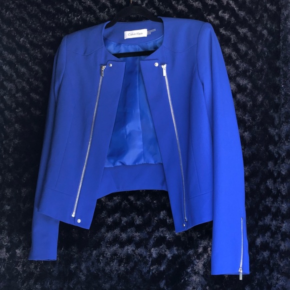 Calvin Klein Jackets & Blazers - Calvin Klein cropped zipper blazer - size 2